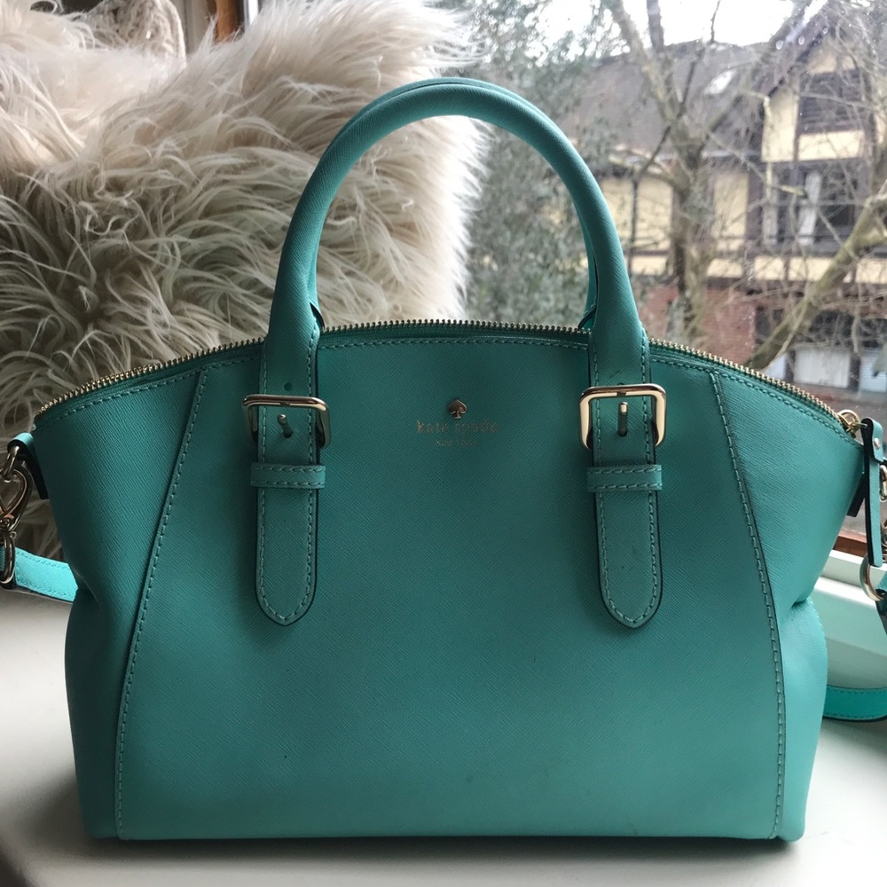 Kate Spade ♠️ robins egg bag with crossbody strap